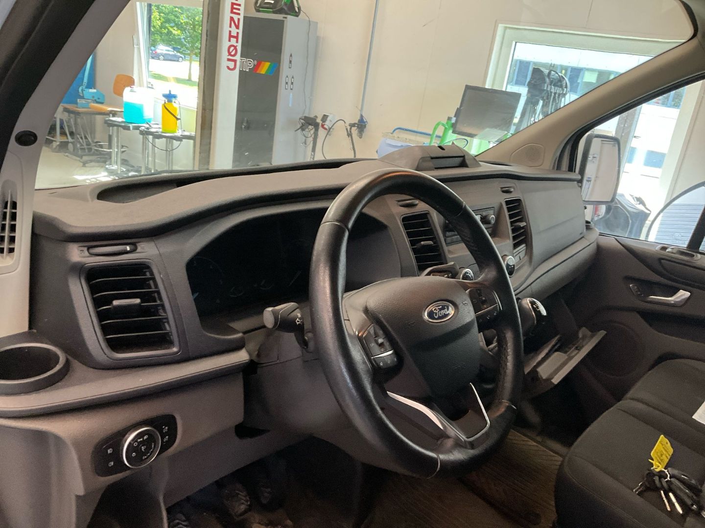 FORD TRANSIT CUSTOM FOURGON - 320 L1H1 2.0 TDCi 130 Trend