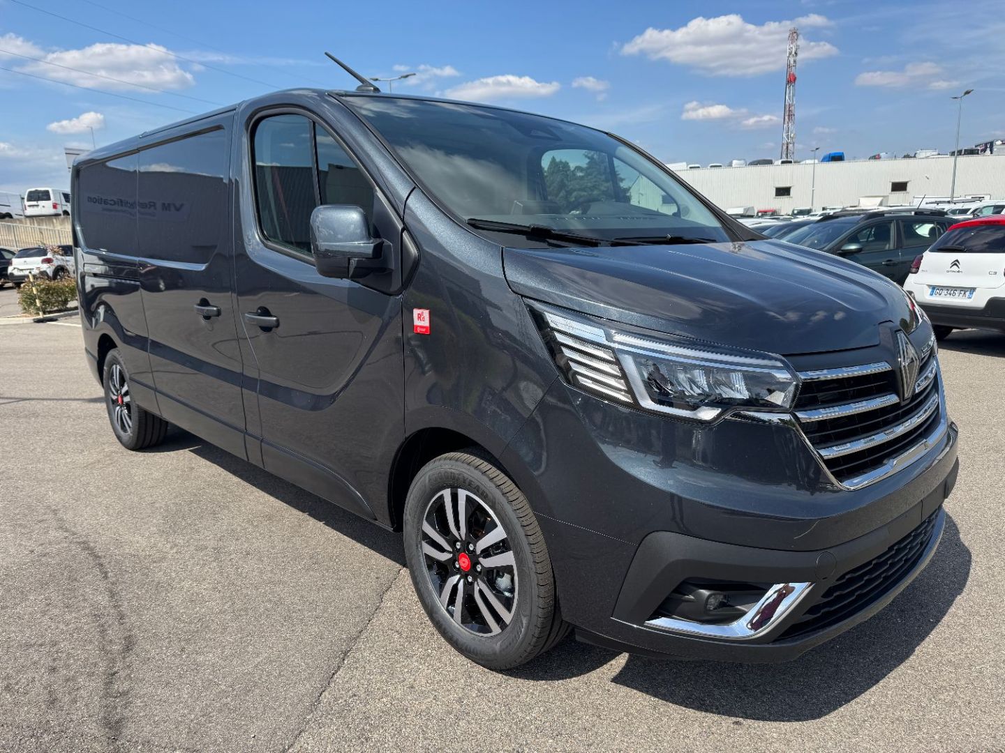 RENAULT TRAFIC FOURGON L2H1 3T BLUE DCI 170 BVA9 EXCLUSIVE GSR2