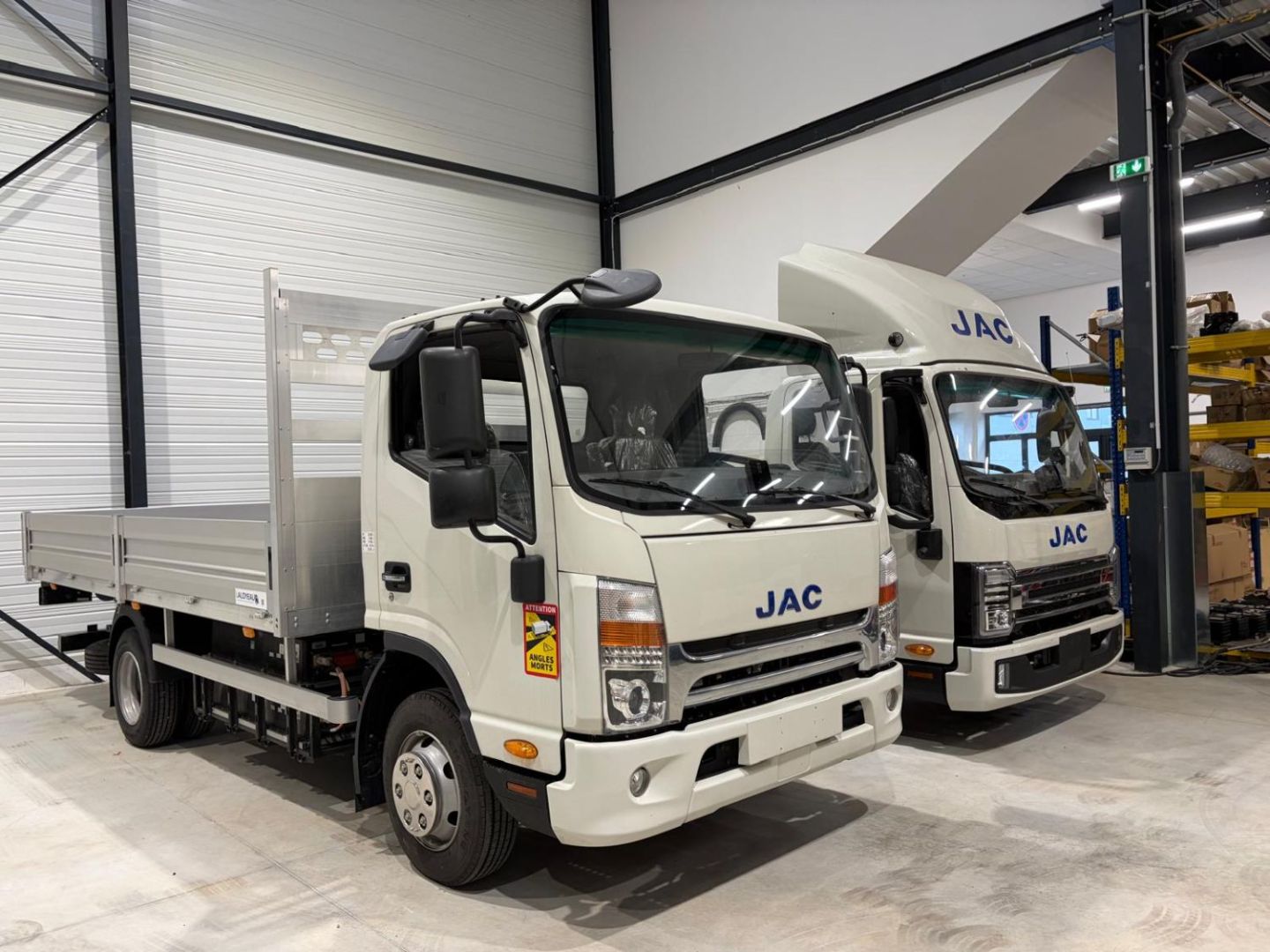 JAC I JAC N75 PLATEAU - ALUMINIUM PLANCHER BOIS