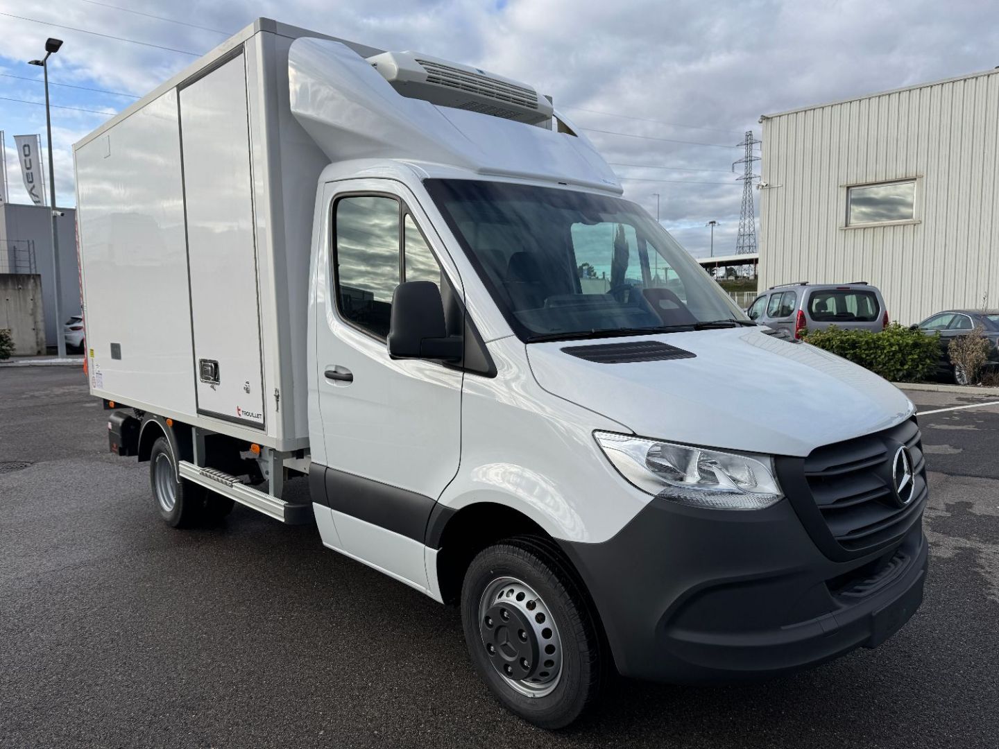 MERCEDES-BENZ SPRINTER FRIGORIFIQUE - 517 CDI PRO 9G-TRONIC CAISSE HAYON