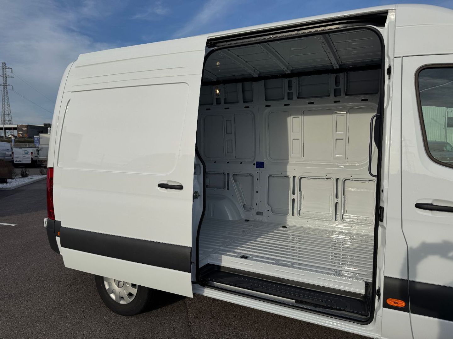 MERCEDES-BENZ SPRINTER FOURGON - 317 CDI 37 3.5T PRO 9G-TRONIC