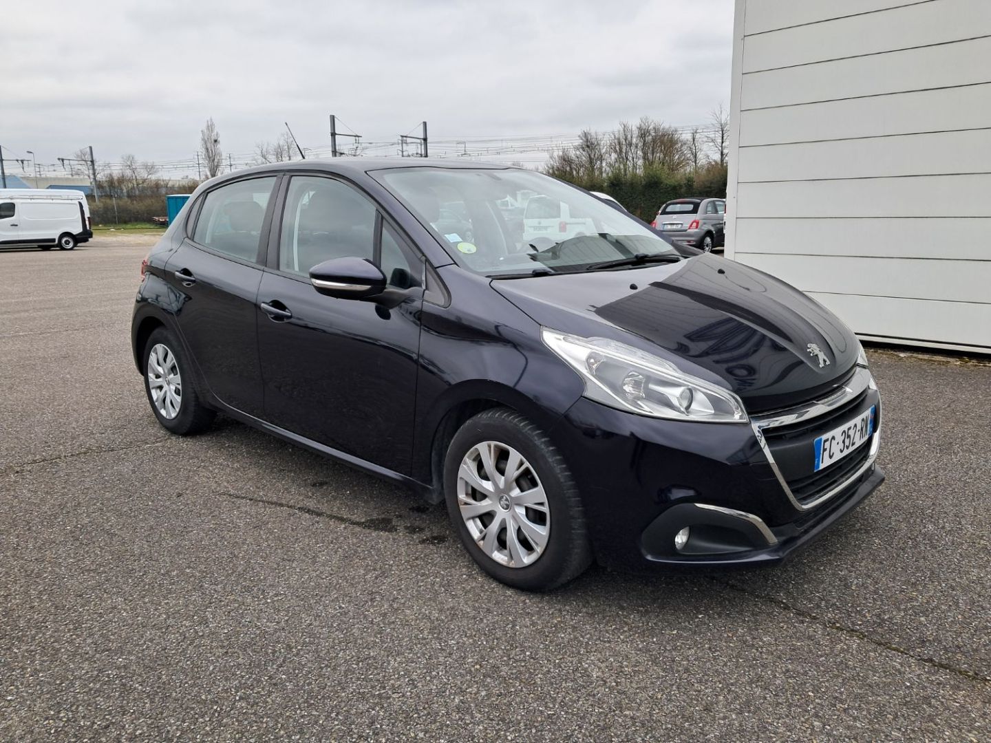 PEUGEOT 208 1.5 BlueHDi 100 ACTIVE BUSINESS
