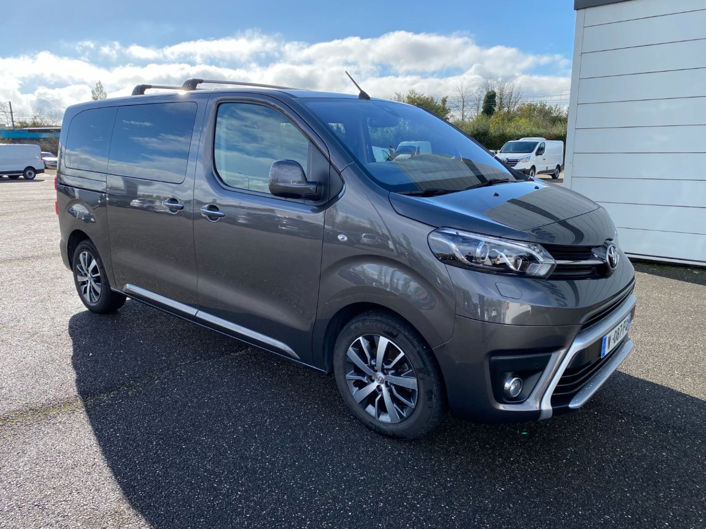 TOYOTA PROACE VERSO 2.0 D MEDIUM 180 D-4D DYNAMIC 8PL