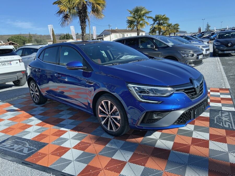 RENAULT MEGANE 1.6 E-TECH PLUG-IN HYBRIDE 160 RS LINE Caméra