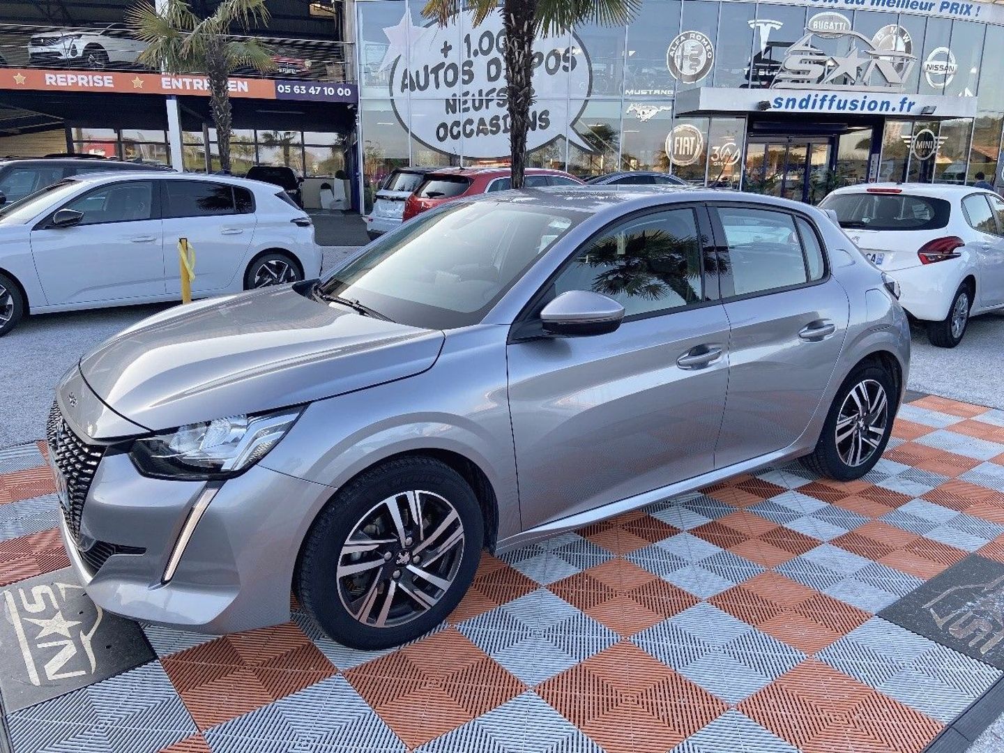 PEUGEOT 208 PureTech 100 ALLURE