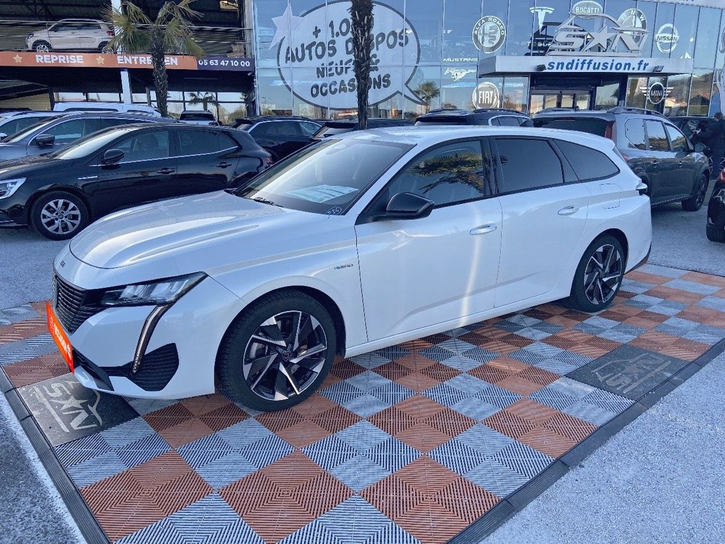 PEUGEOT 308 SW NEW HYBRID 180 e-EAT8 ALLURE PACK GPS Caméra