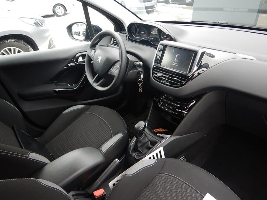 PEUGEOT 208 - 1.2 PureTech 82 ACTIVE GPS 5p