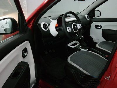 RENAULT TWINGO III - 1.0 SCe 70 ZEN