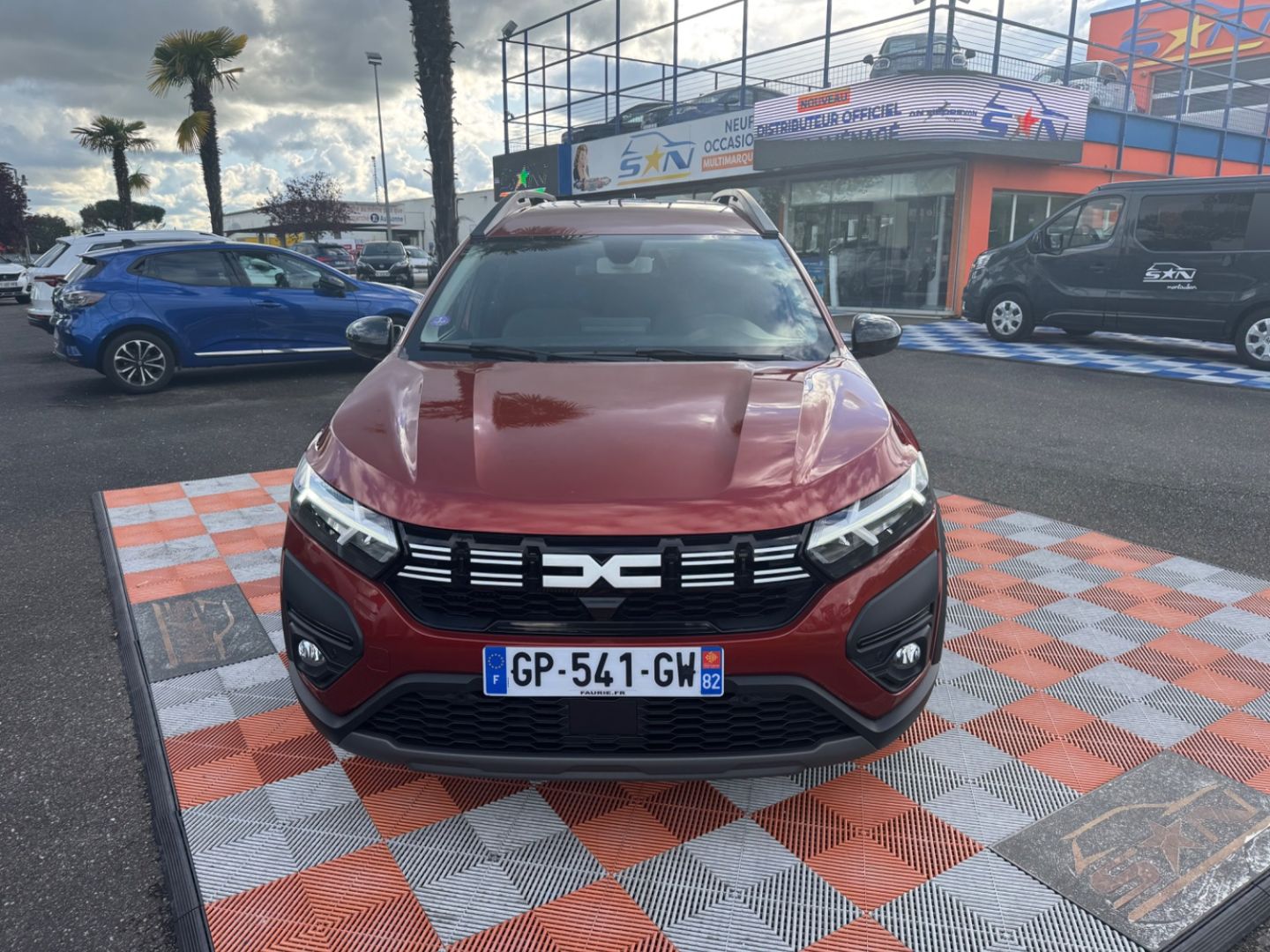 DACIA JOGGER - ECO-G 100 BV6 EXTREME + GPS Caméra Attelage 1°Main