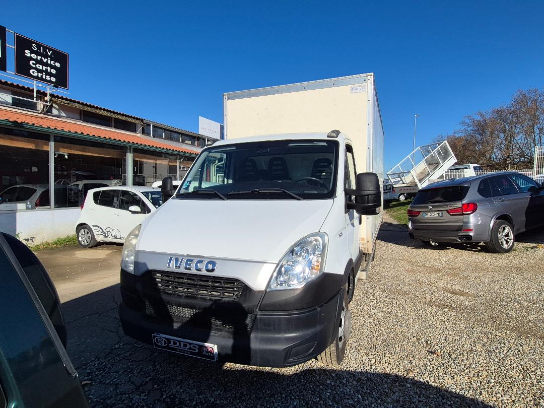 IVECO DAILY - 35C13 CAISSE 20 M2 11998€ TTC