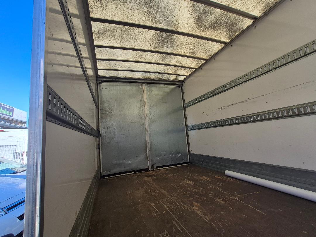 IVECO DAILY - 35C13 CAISSE 20 M2 11998€ TTC