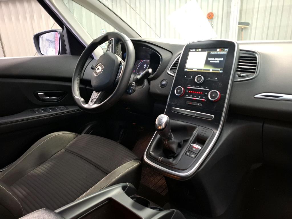RENAULT GRAND SCENIC IV - 1.3 TCe 140 Evolution 7PL