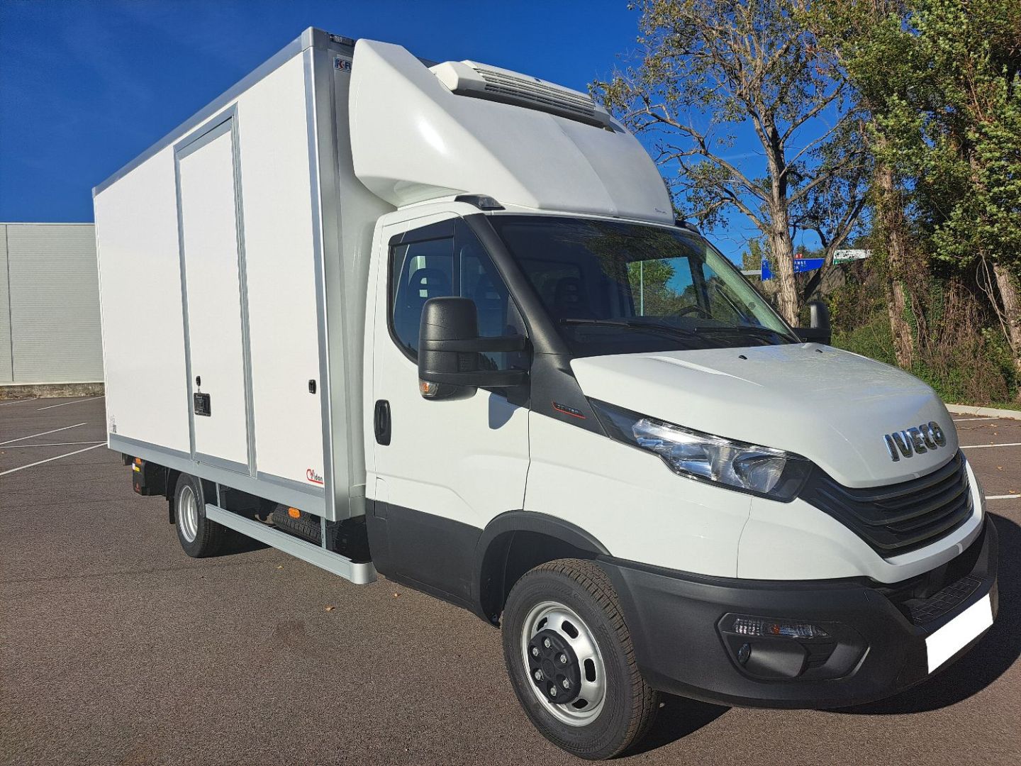 IVECO DAILY FRIGORIFIQUE - 35C18 180CV 3L CAISSE PRIMEUR ISOLE HAYON