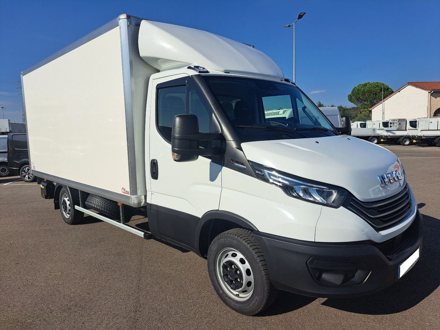 IVECO DAILY - 35S18 A8 CAISSE HAYON (2024)