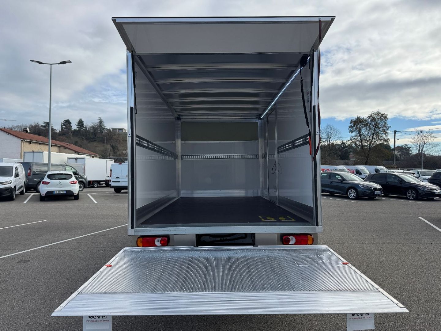 RENAULT MASTER CAISSE - 170 CV CAT 2 HAUTEUR MOINS 3M TROUILLET