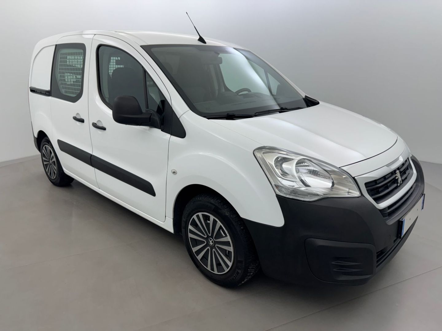 PEUGEOT PARTNER FOURGON - STANDARD 1.6 BLUEHDI 100 PREMIUM (2018)