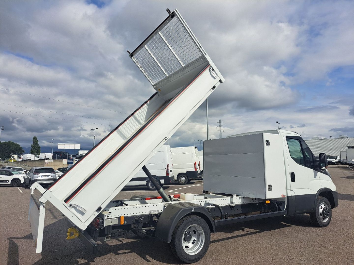 IVECO DAILY - 35C18 3L A8 BENNE