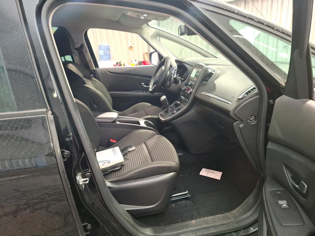 RENAULT GRAND SCENIC IV - 1.3 TCe 140 Evolution 7PL