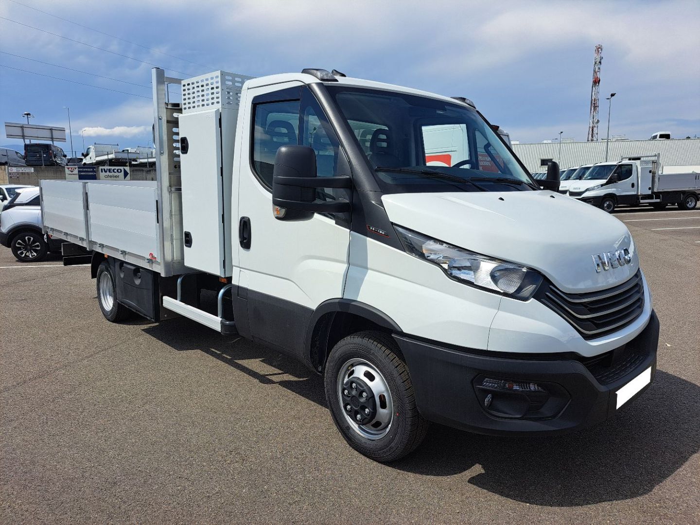 IVECO DAILY - 35C18 PLATEAU 180CV 3L (2024)