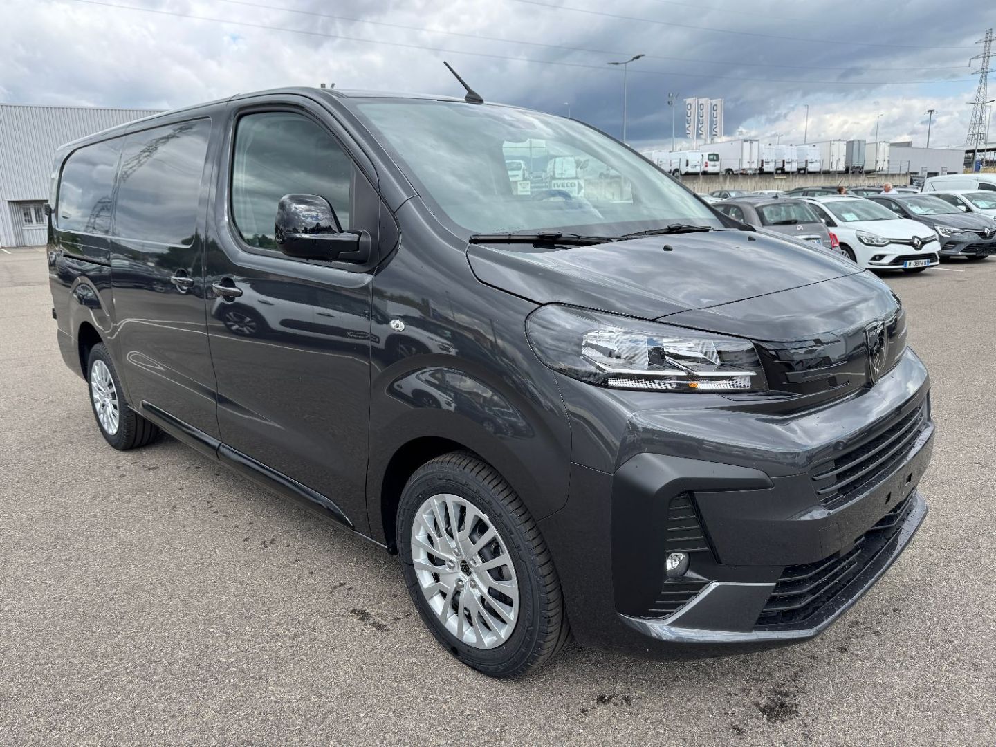 PEUGEOT EXPERT FOURGON - XL 2.0 BLUEHDI 180 S&S EAT8 (2025)