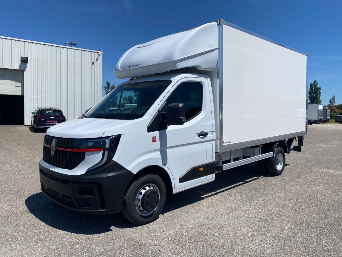 RENAULT MASTER CAISSE - 170 CV L4 RJ 3T5 20M3 HAYON PORTE LATERALE CAPUCINE (2026)