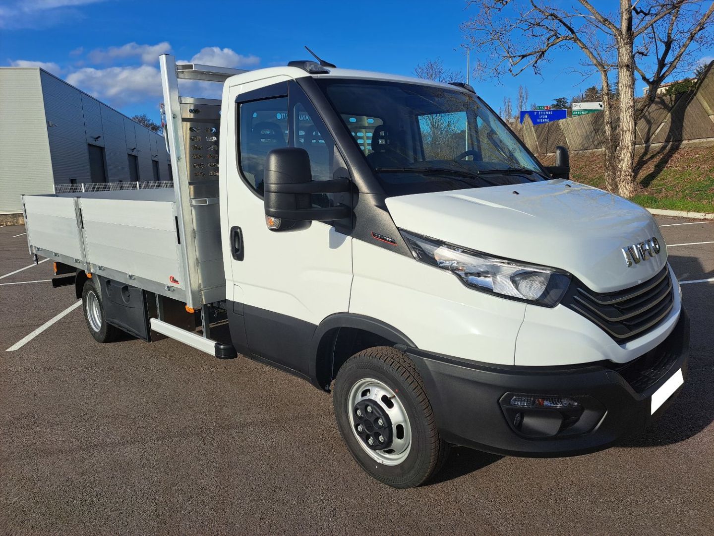 IVECO DAILY - 35C16 PLATEAU 4100 MM (2024)