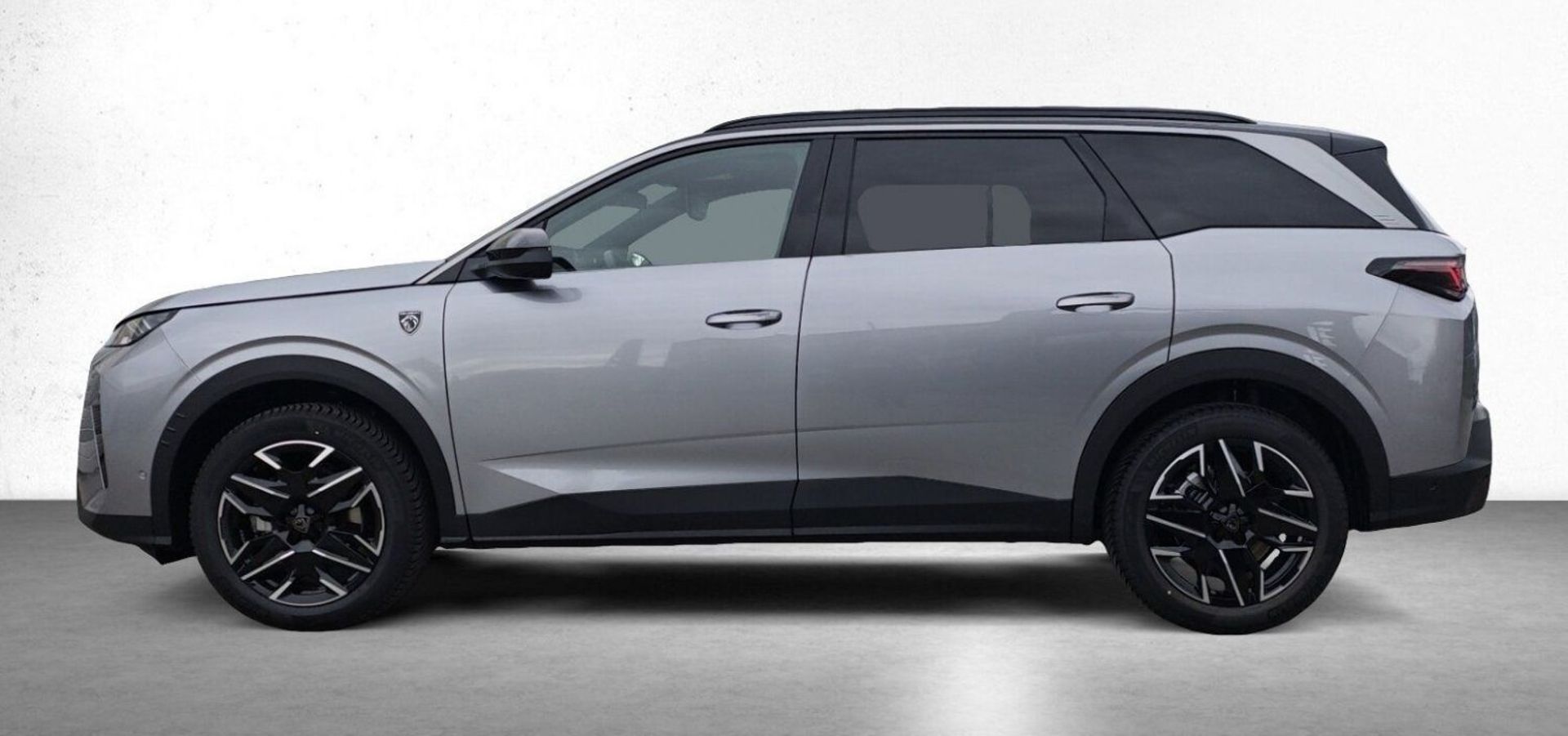 PEUGEOT 5008 - 1.2 Hybrid 145 GT e-DCS6 TOIT OUVRANT + 360°