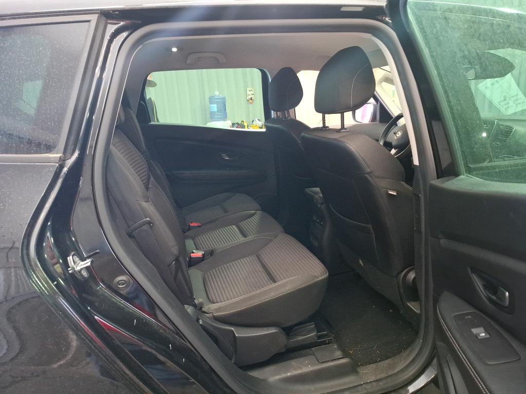 RENAULT GRAND SCENIC IV - 1.3 TCe 140 Evolution 7PL