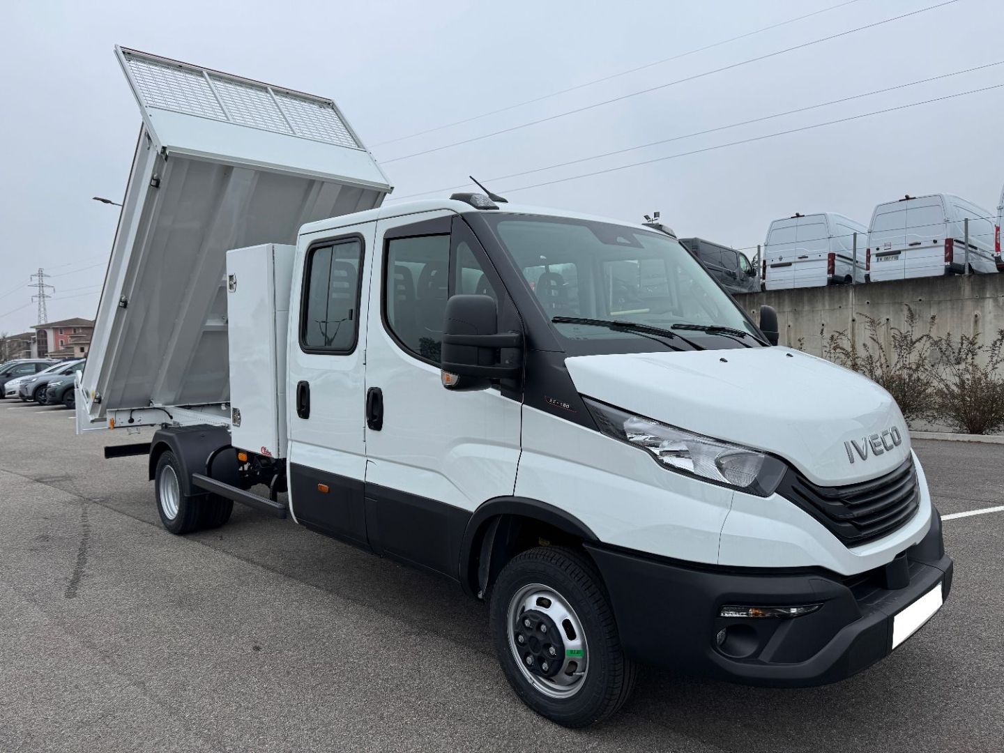 IVECO DAILY BENNE - 35C16 160CV 3L 6 PLACES DOUBLE CABINE (2026)