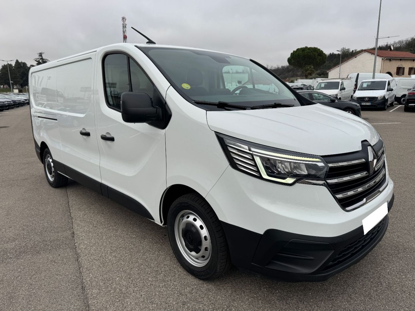 RENAULT TRAFIC FOURGON - L2H1 2.0 BLUE DCI 130 GRAND CONFORT 3PL