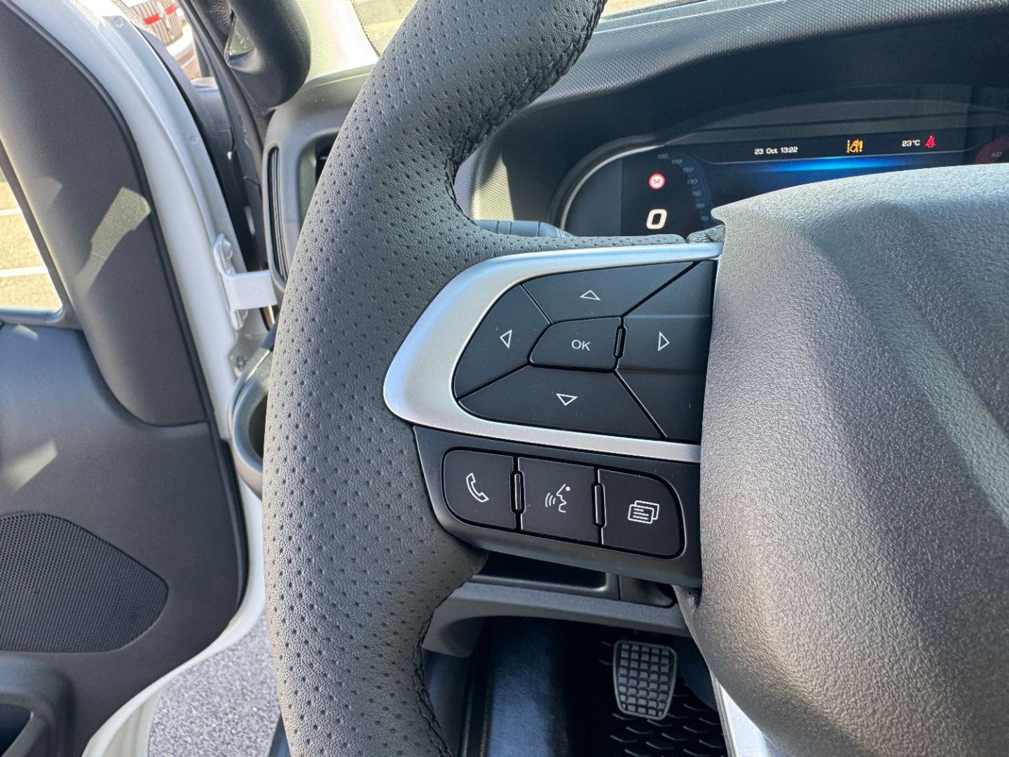 IVECO DAILY FOURGON - 35C18 180CV 3L L3H2 12M3