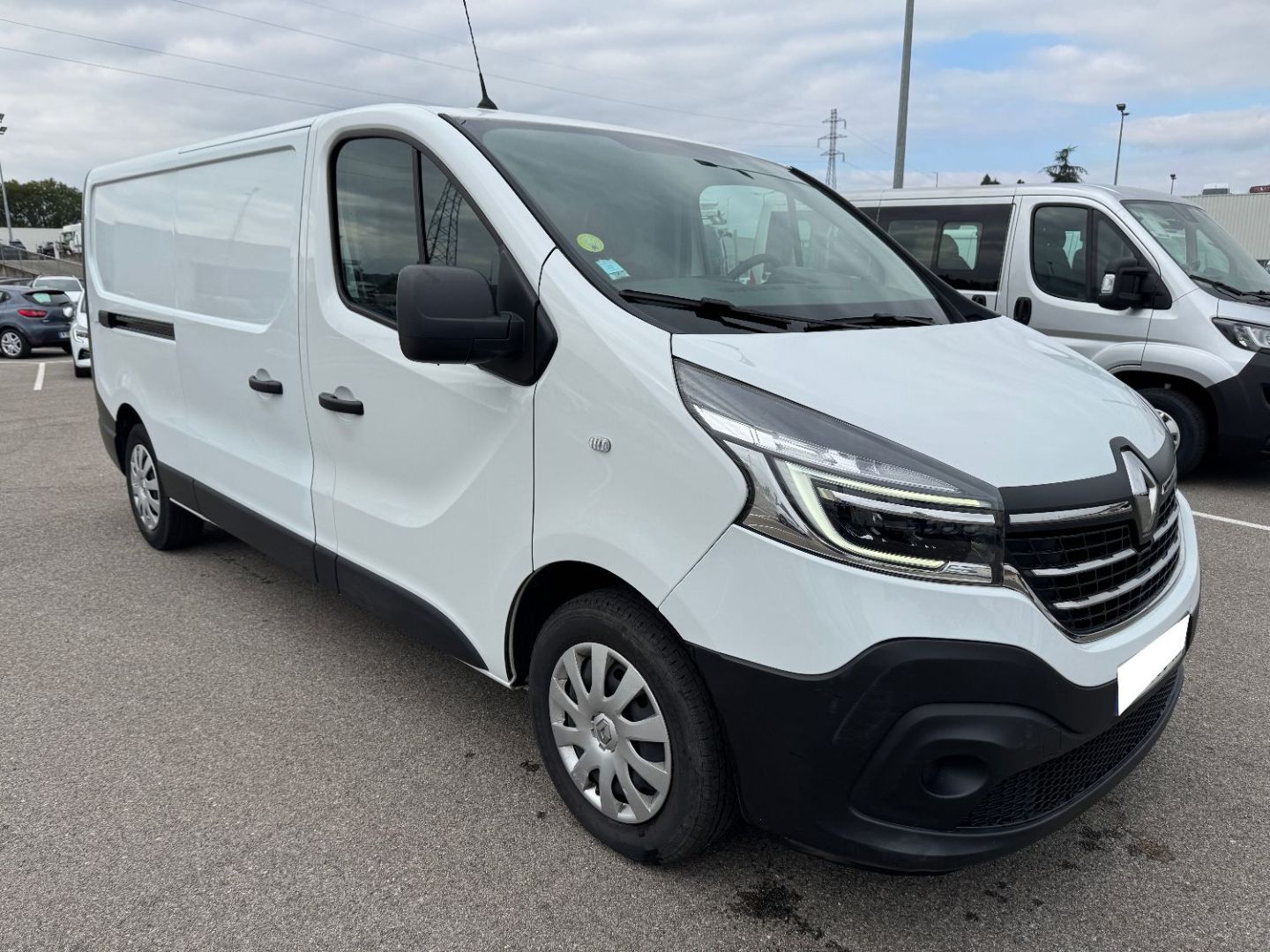 RENAULT TRAFIC - L2H1 1300 2.0 DCI 120 GRAND CONFORT
