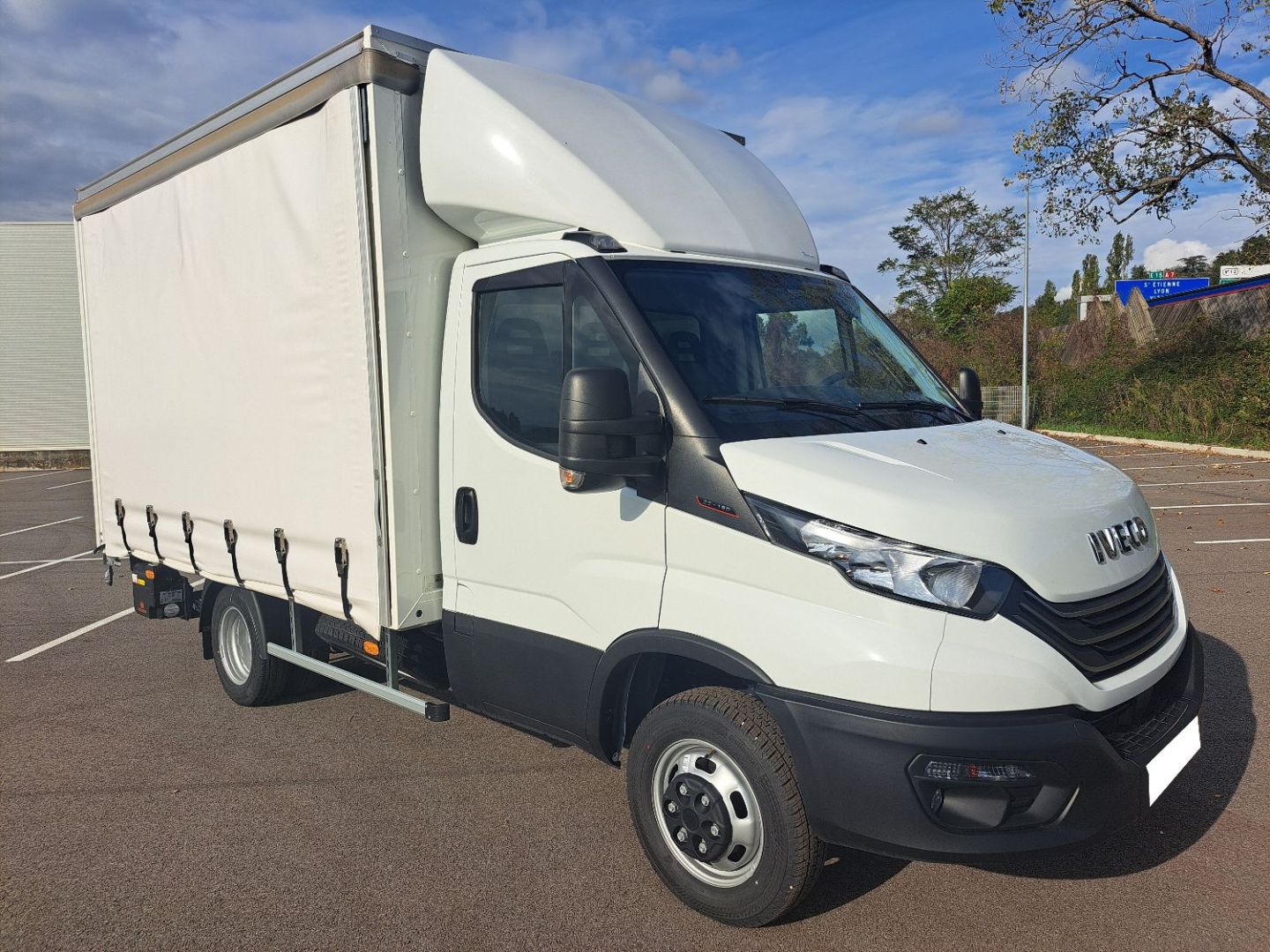 IVECO DAILY CAISSE 35C18 180CV 3L PLSC
