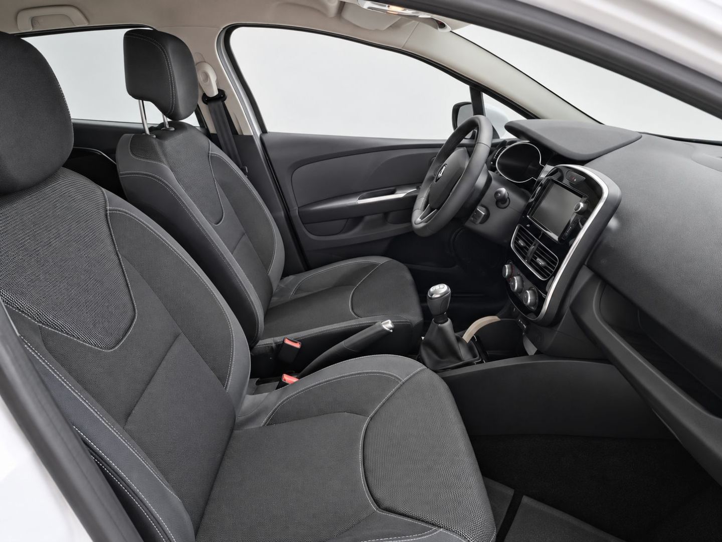 RENAULT CLIO IV SOCIETE - 1.5 DCI 75 AIR MEDIANAV