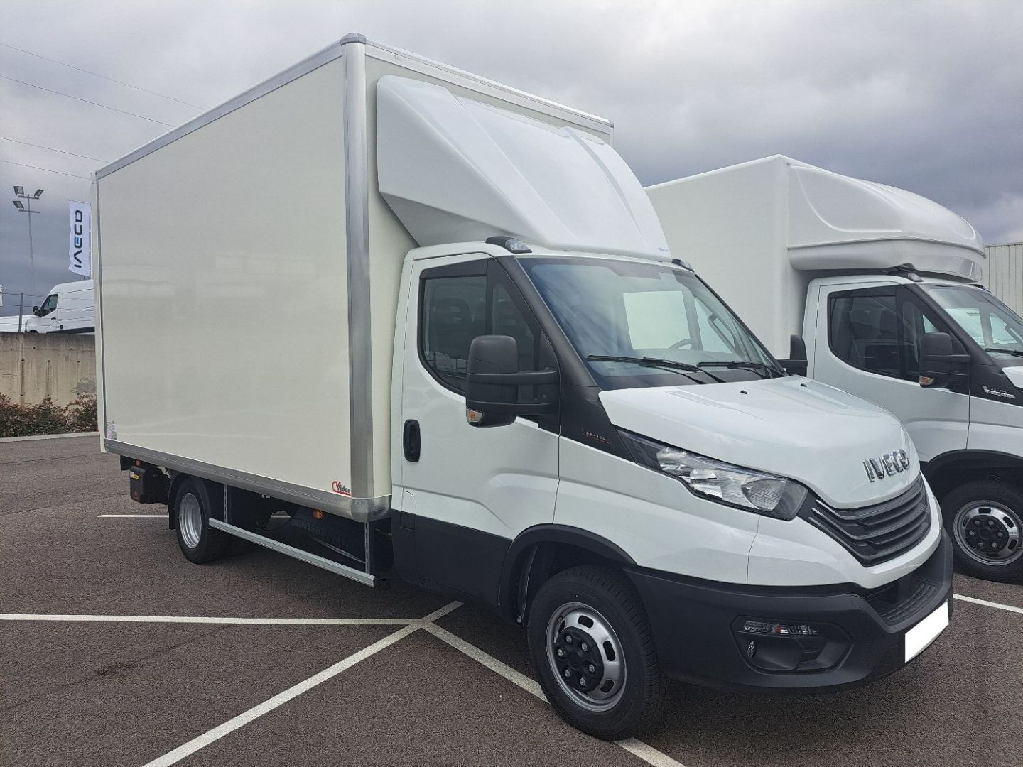 IVECO DAILY 35C18 CAISSE MIXTE HAYON 59000E HT