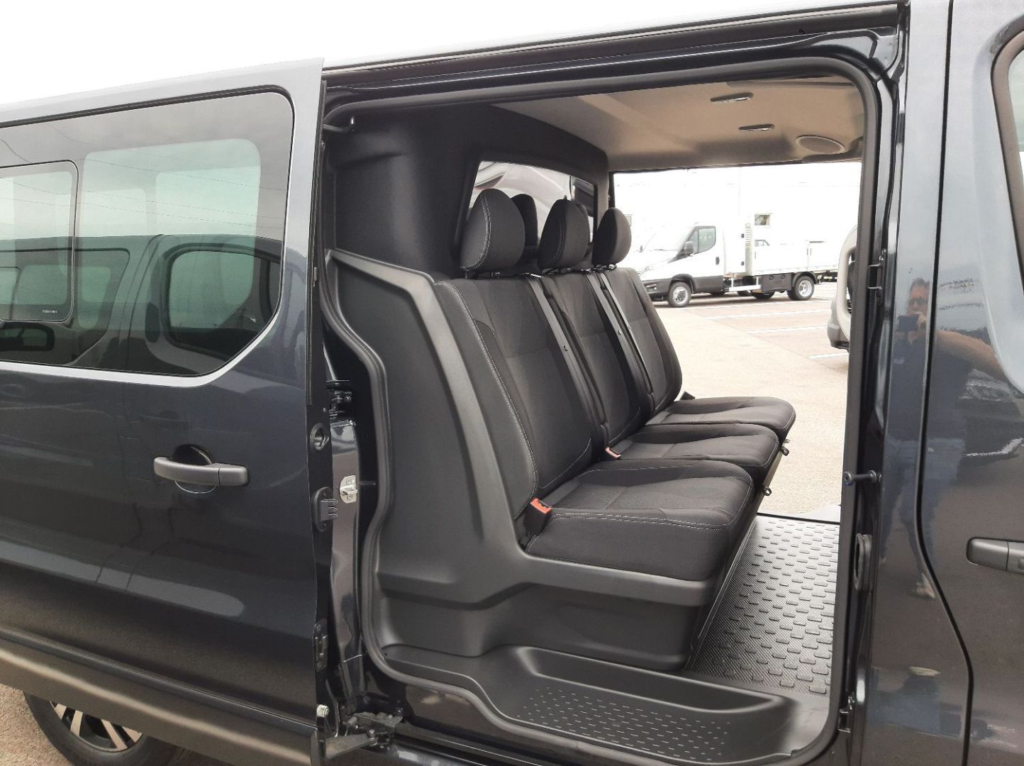 RENAULT RENAULT TRAFIC CABINE - L2H1 3T BLUE DCI 170 BVA9 EXCLUSIVE 5PL