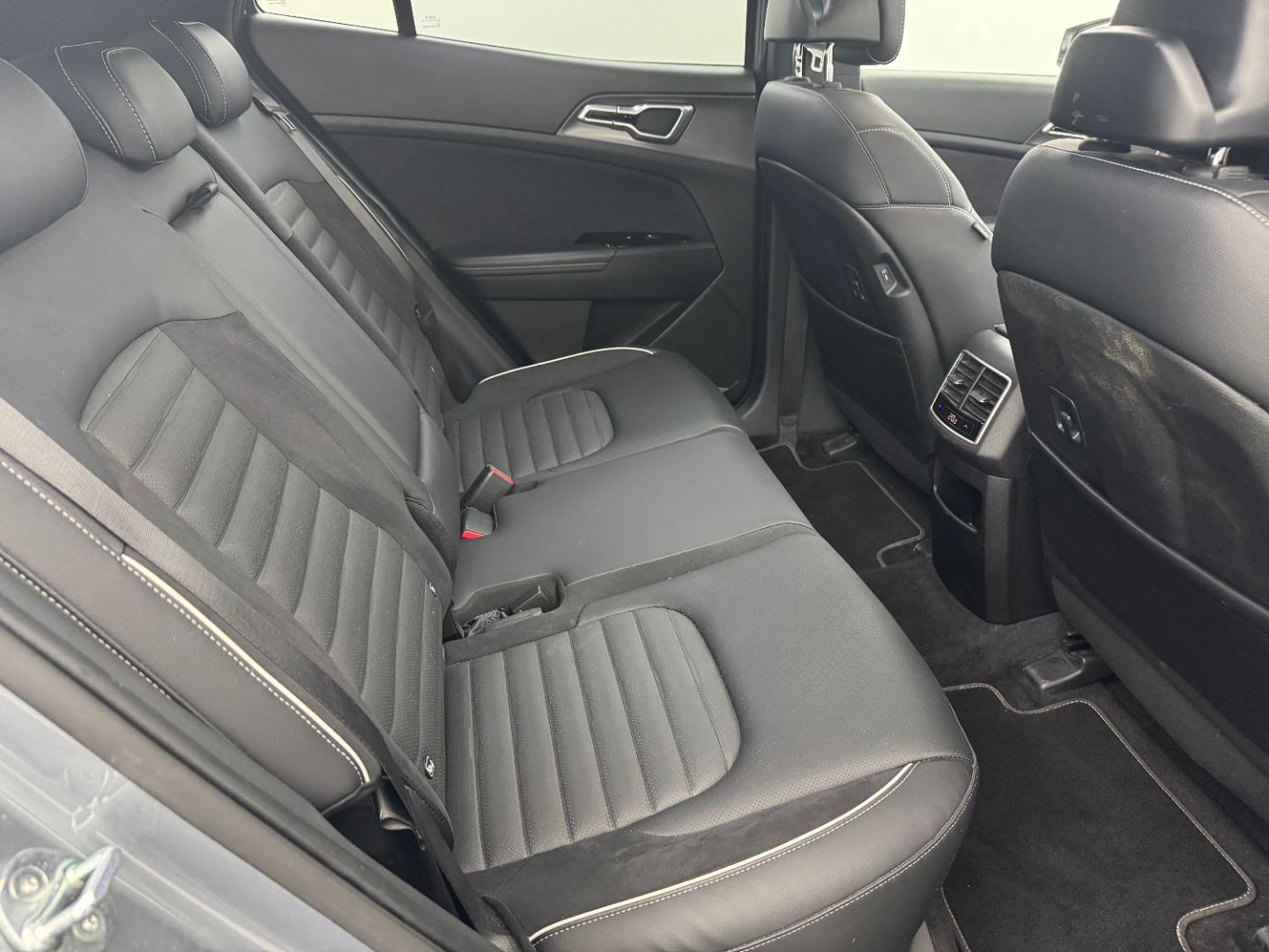 KIA SPORTAGE - 1.6 T-GDi 265 Hybride Rechargeable GT LINE 4x4 PREMIUM BUSINESS BVA6