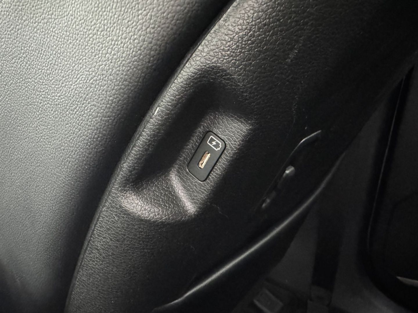 KIA SPORTAGE - 1.6 T-GDi 265 Hybride Rechargeable GT LINE 4x4 PREMIUM BUSINESS BVA6