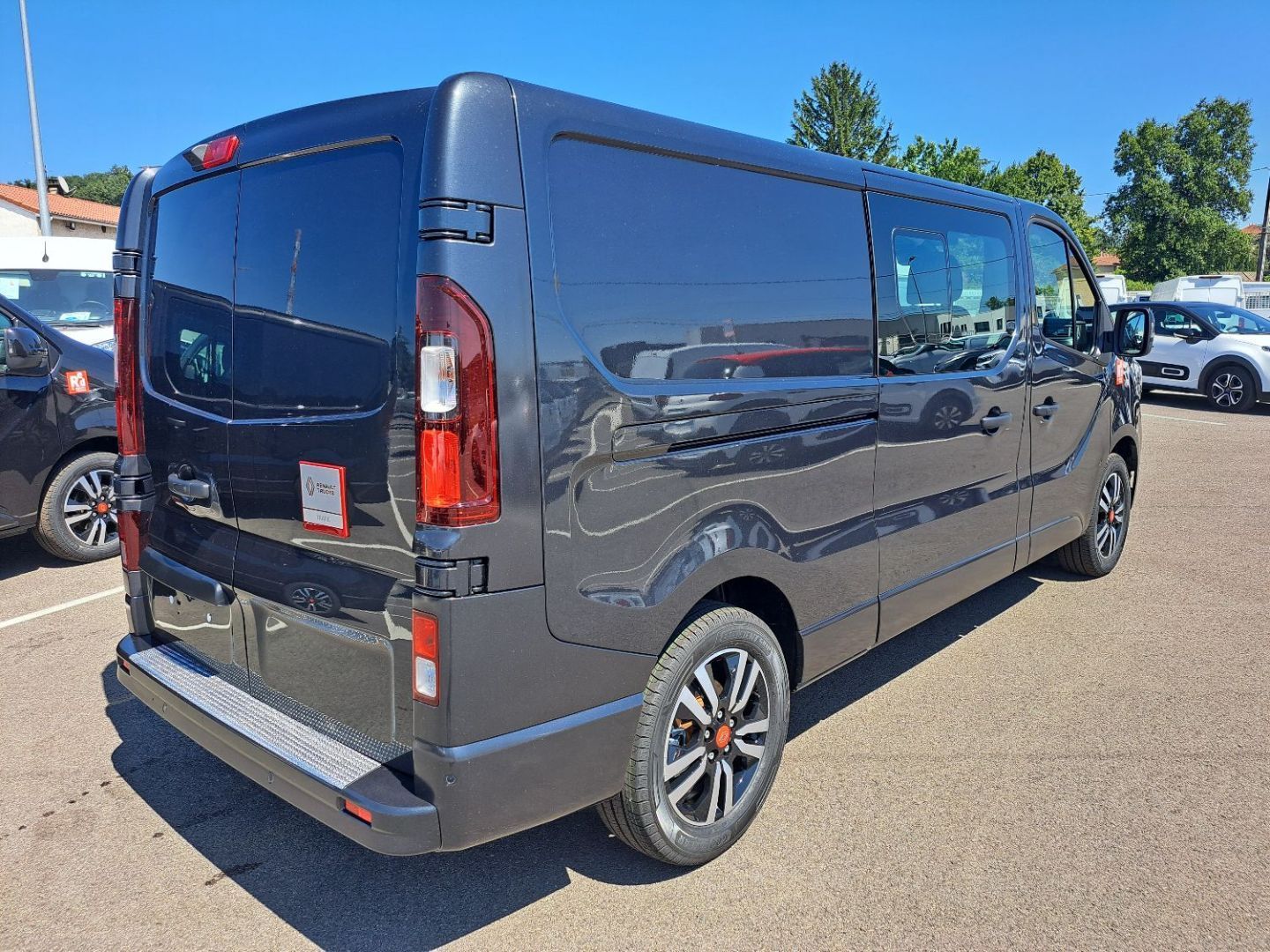 RENAULT RENAULT TRAFIC CABINE - L2H1 3T BLUE DCI 170 BVA9 EXCLUSIVE 5PL