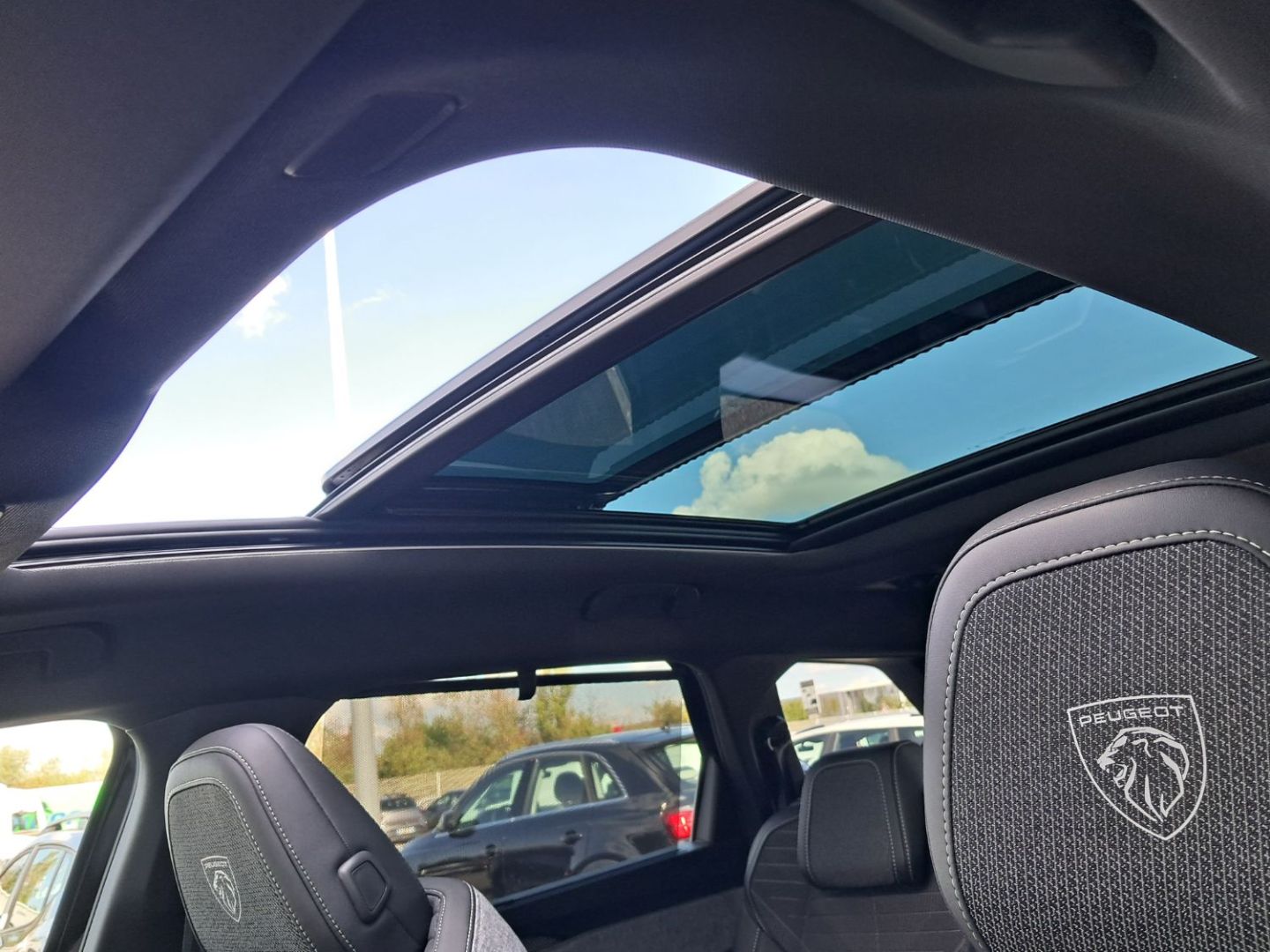 PEUGEOT 5008 - 1.2 Hybrid 145 GT e-DCS6