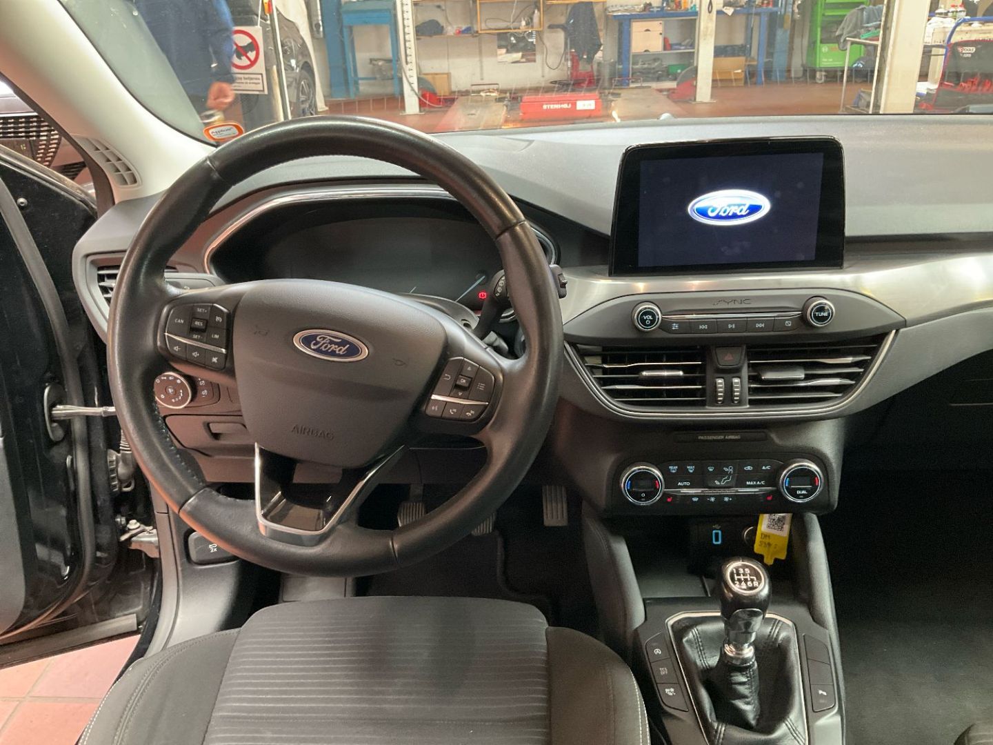 FORD FOCUS - 1.0 EcoBoost 125 Titanium