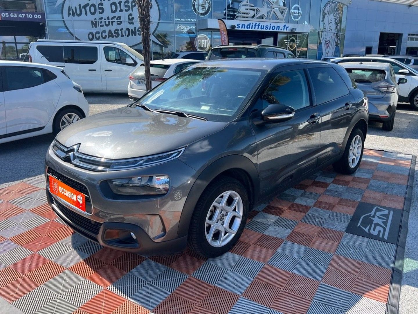 CITROEN C4 CACTUS blueHDI 120 EAT6 SHINE camera
