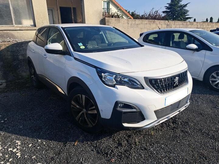 PEUGEOT 3008 1.5 BlueHDi 130 Allure EAT8