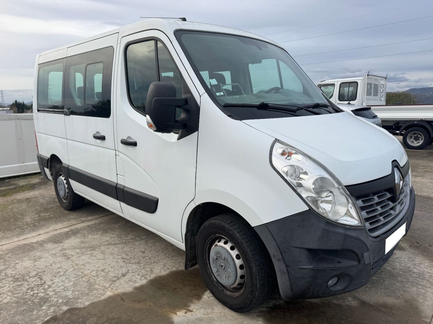 RENAULT MASTER COMBI III L1H1 2.3 dCi 145 9PL