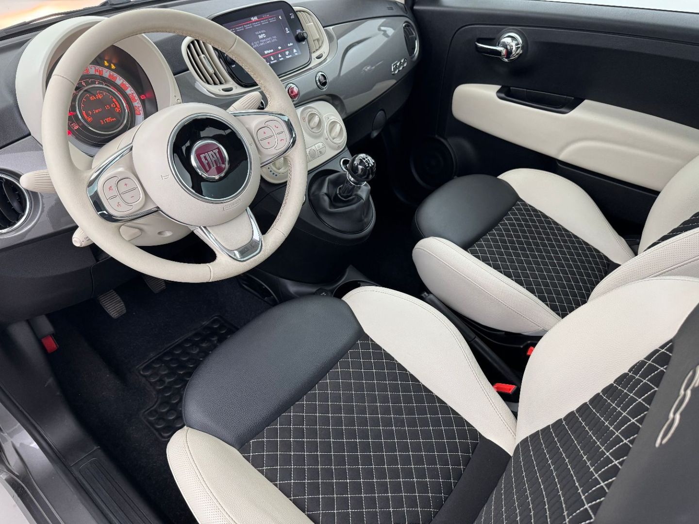 FIAT 500 - 1.0 HYBRIDE 70 DOLCEVITA