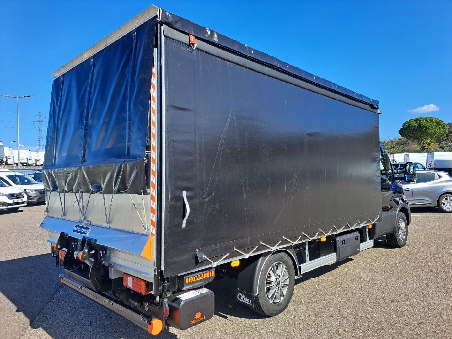 IVECO DAILY CAISSE - 35S18 A8 180CV 3L REHAUSSABLE 22M3