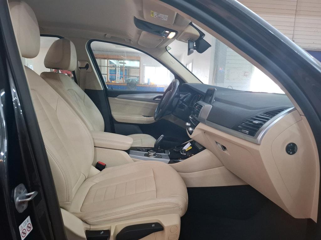 BMW X3 - sDrive18d 150 BUSINESS DESIGN BVA8