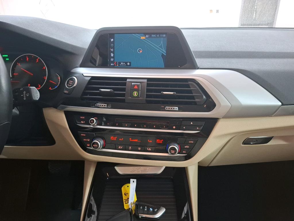 BMW X3 - sDrive18d 150 BUSINESS DESIGN BVA8