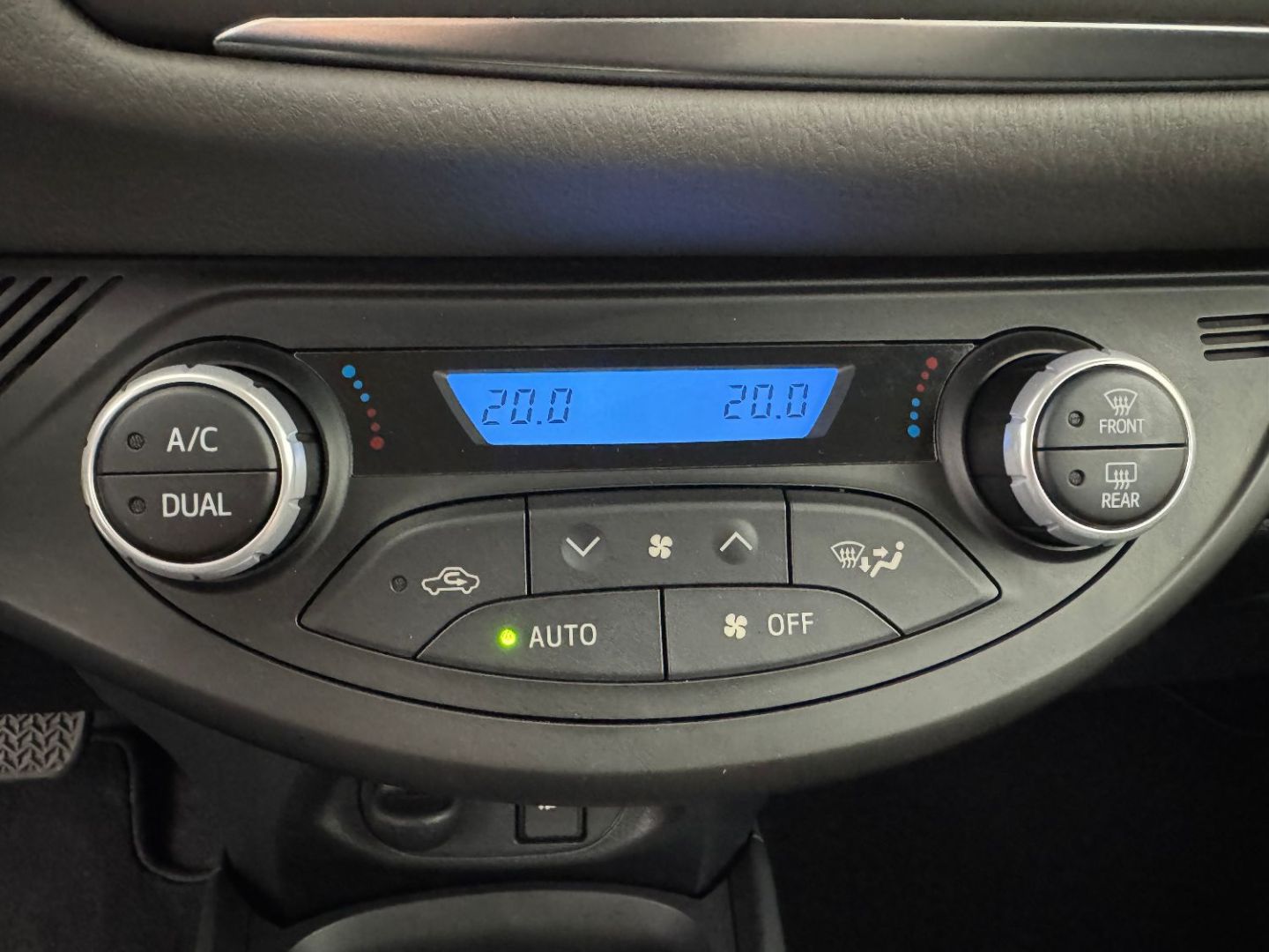 TOYOTA YARIS AFFAIRES - HYBRIDE 100H FRANCE BUSINESS 5p