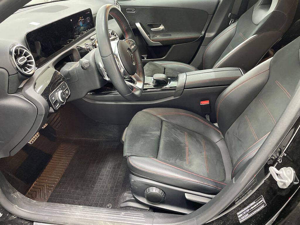 MERCEDES-BENZ CLASSE A - 200 d AMG LINE 8G-DCT